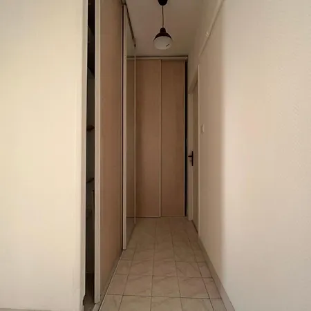 Apartment Le Lemptegy - Confortable T4 Proche De La Gare Avec Petit Balcon Clermont-Ferrand