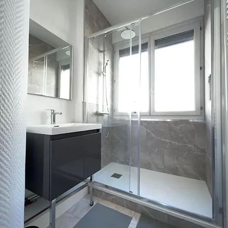 Le Lemptegy - Confortable T4 Proche De La Gare Avec Petit Balcon *