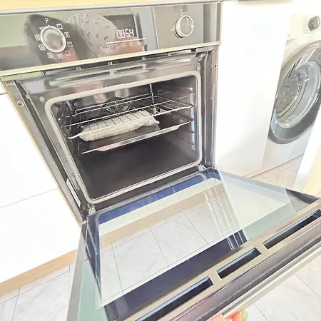 Apartment Le Lemptegy - Confortable T4 Proche De La Gare Avec Petit Balcon